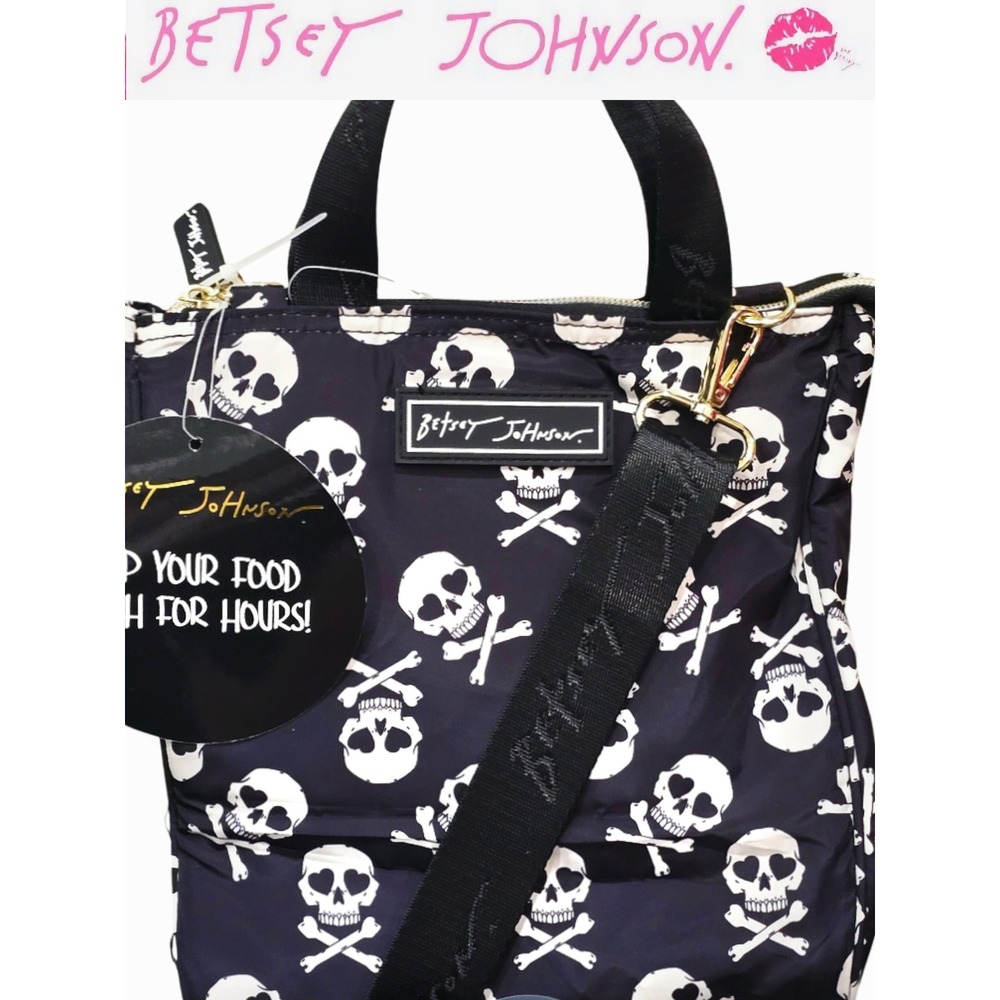Betsey Johnson Love At First Bite Skull Insulated Lunch Tote Bag
